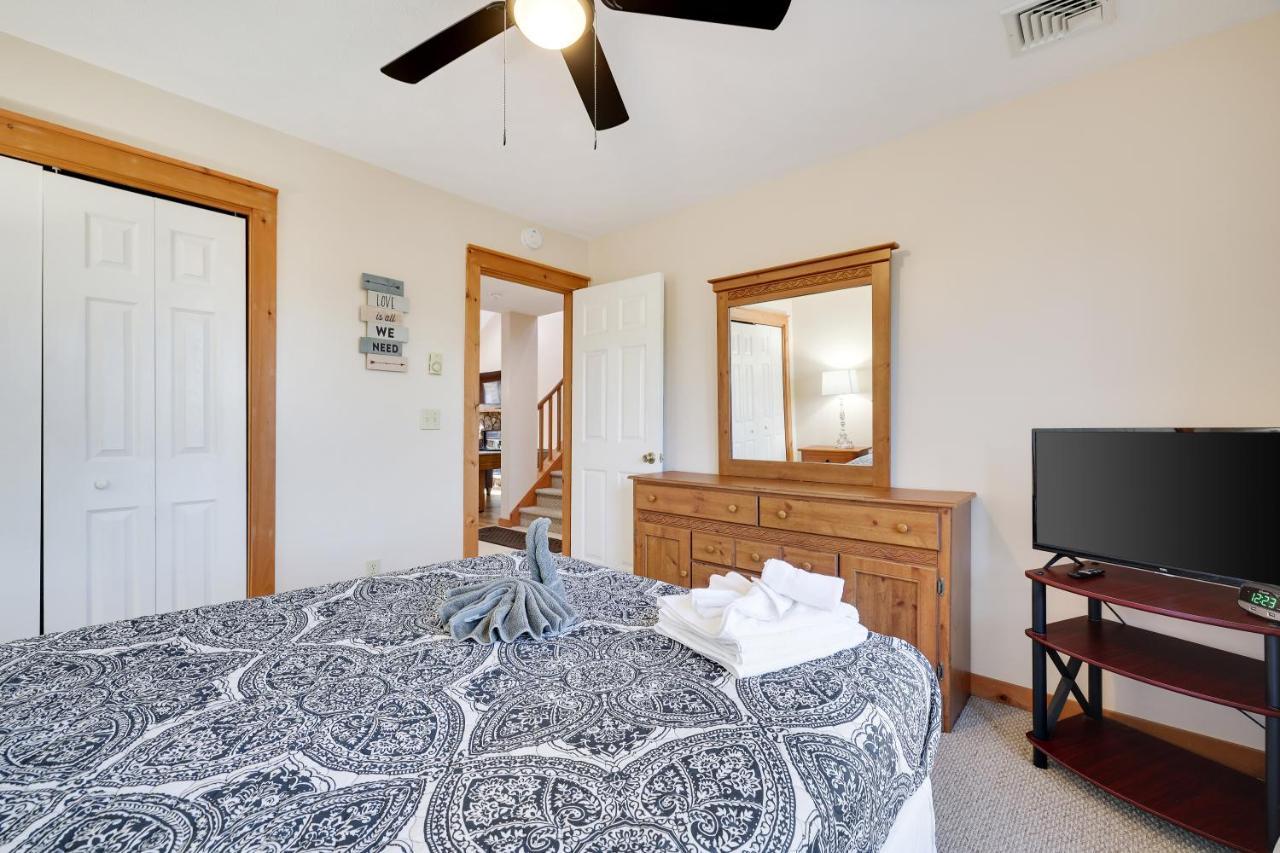 Pocono Mountain Home , Hot Tub- 1 Mile To Skiing! Таннерсвілл Екстер'єр фото