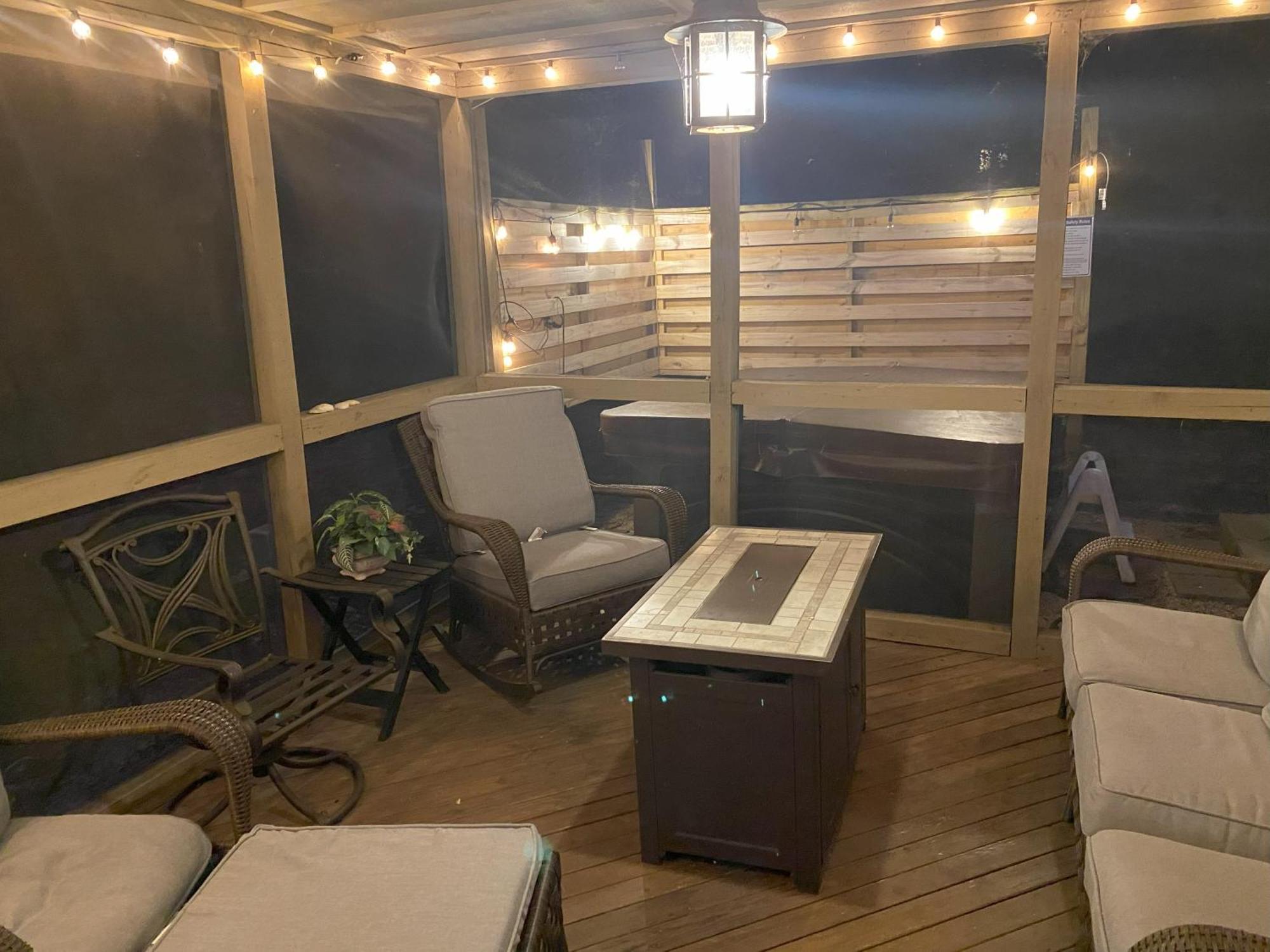Pocono Mountain Home , Hot Tub- 1 Mile To Skiing! Таннерсвілл Екстер'єр фото