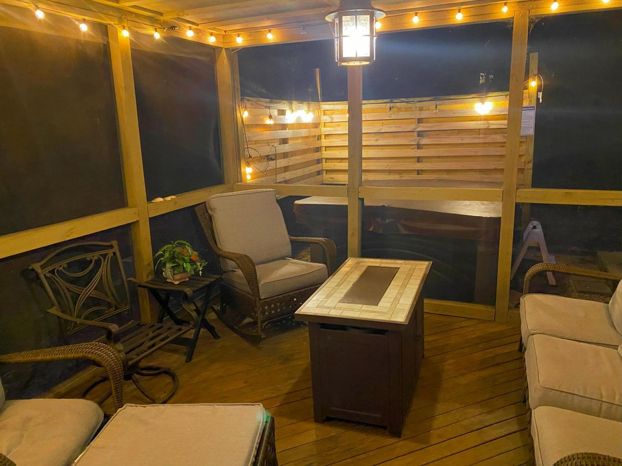Pocono Mountain Home , Hot Tub- 1 Mile To Skiing! Таннерсвілл Екстер'єр фото